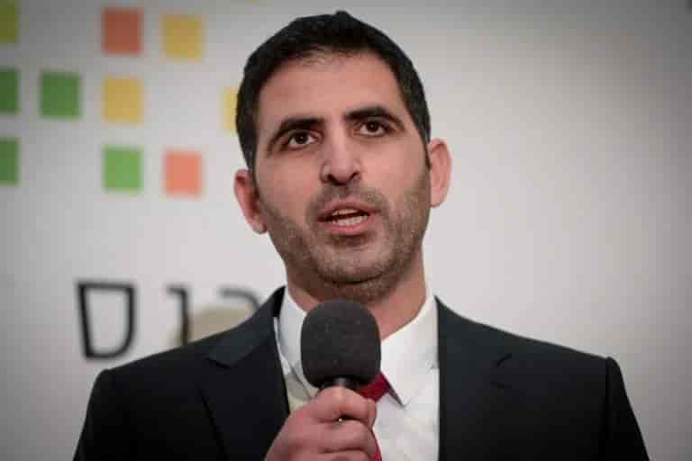 Communications Minister Shlomo Karhi background