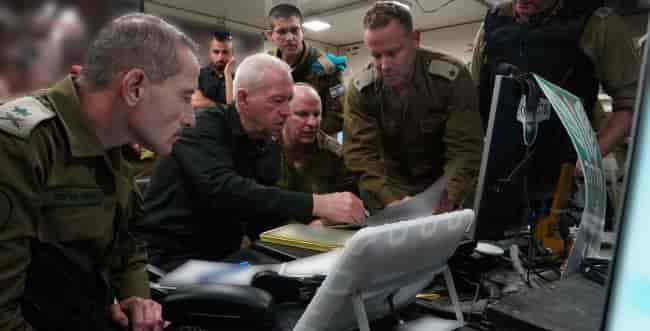 Photo: Ariel Harmoni, Ministry of Defense background