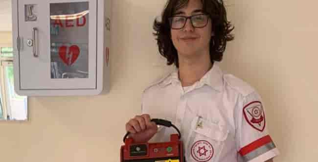 Saved his friend, volunteer Guy Alon background