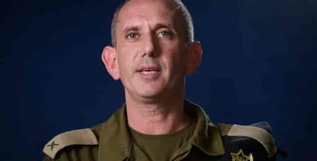 Photo: Avshalom Sassoni/Flash 90 background