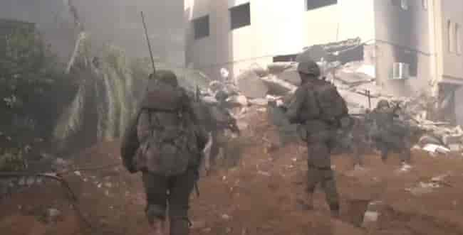 IDF soldiers in Khan Yunis, Gaza. background
