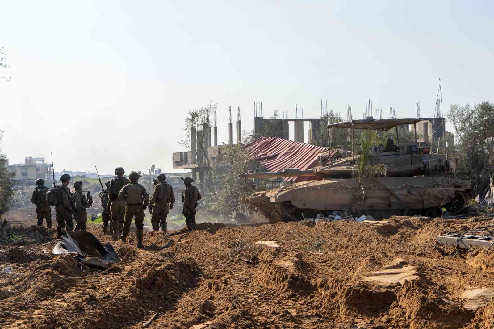 IDF tank and soldiers, Gaza. background