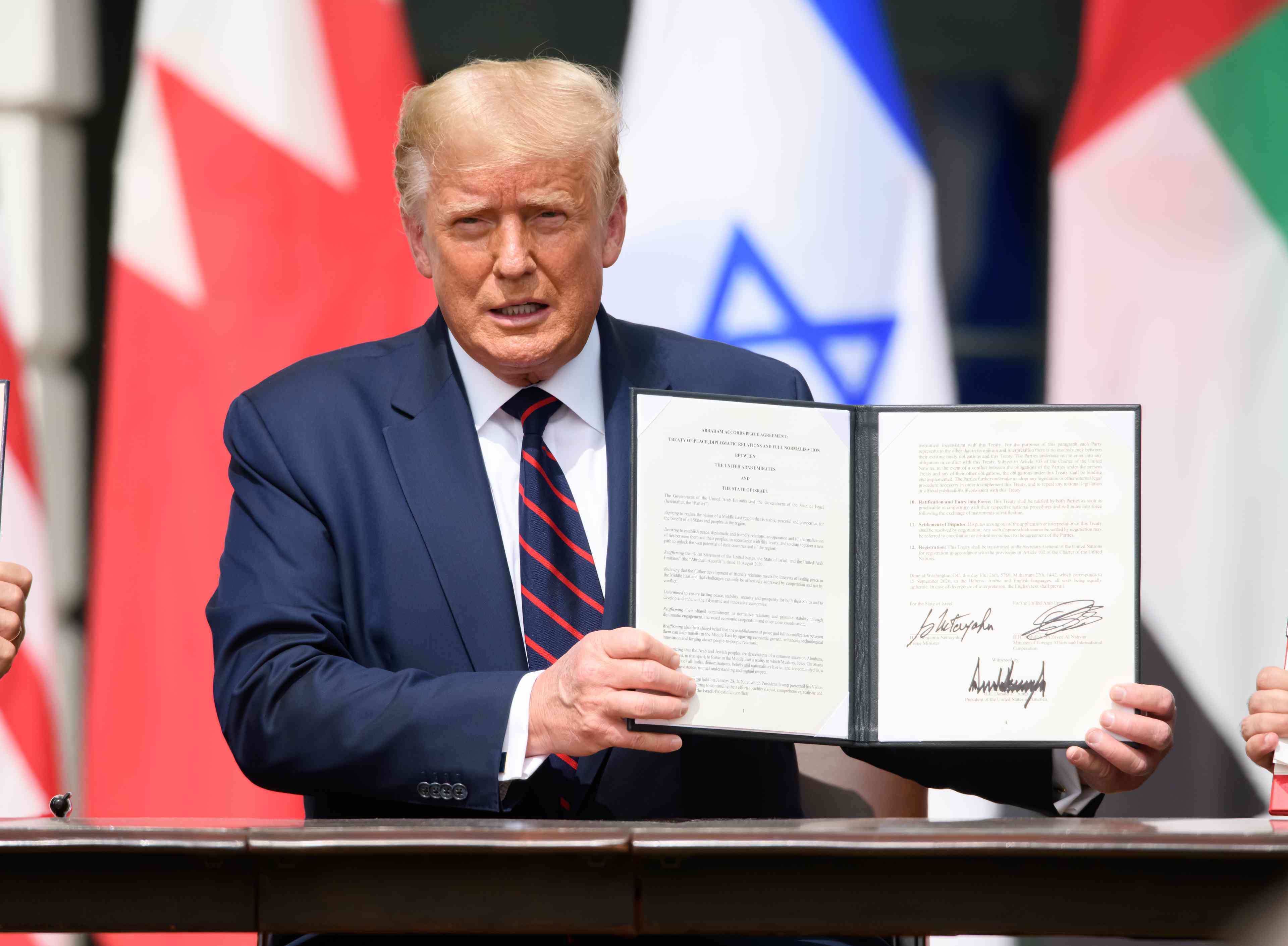 Article image background