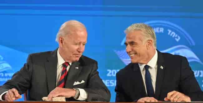 Lapid and Biden in Jerusalem background