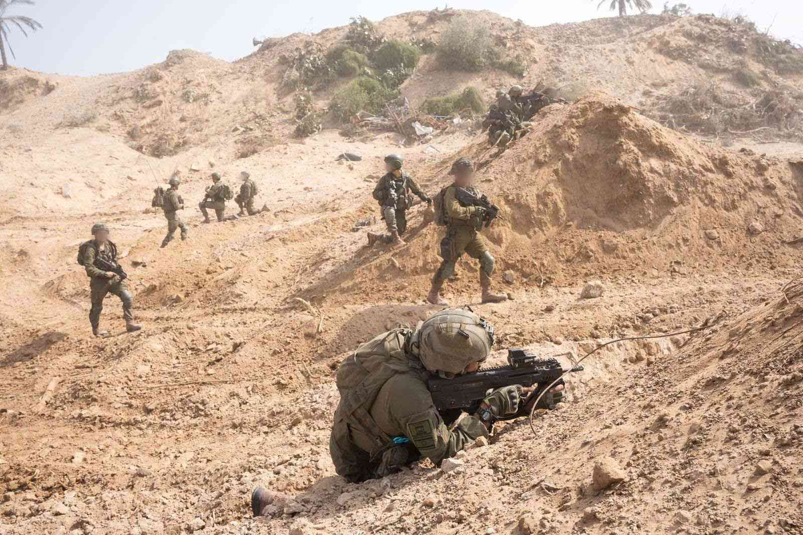 IDF forces in the Gaza Strip. background