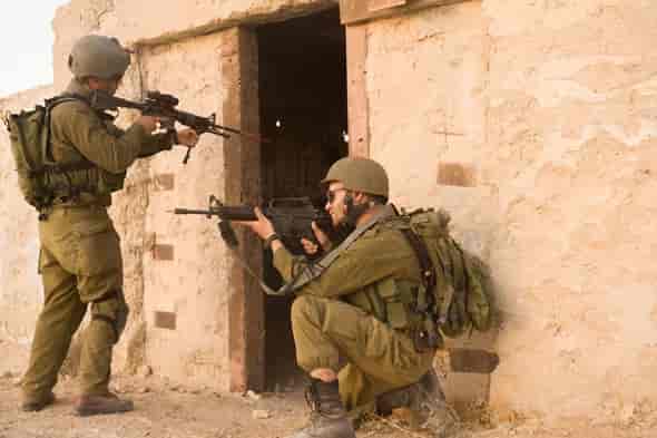 Simulating urban warfare.