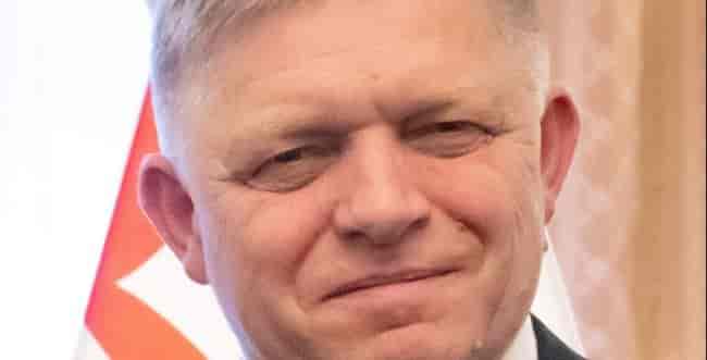 Robert Fico background