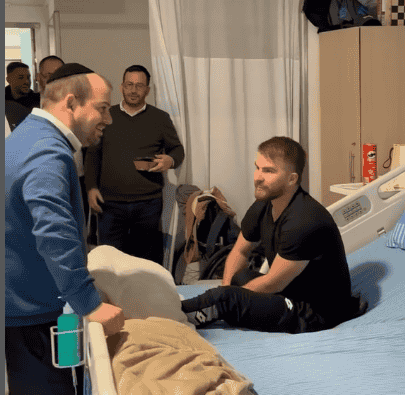 Dudi Kepler during  a hospital visit background