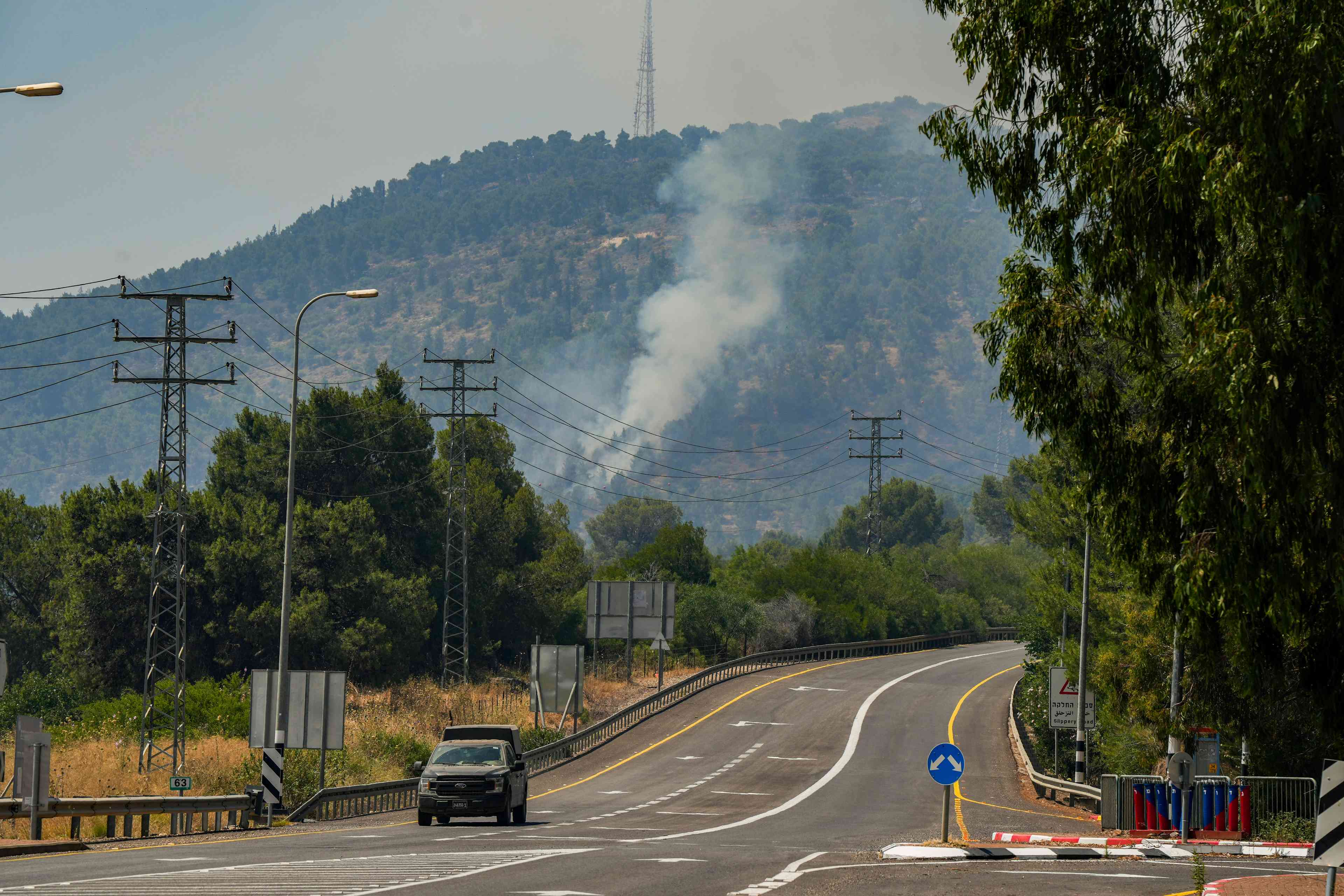 Rockets fired into northern Israel background