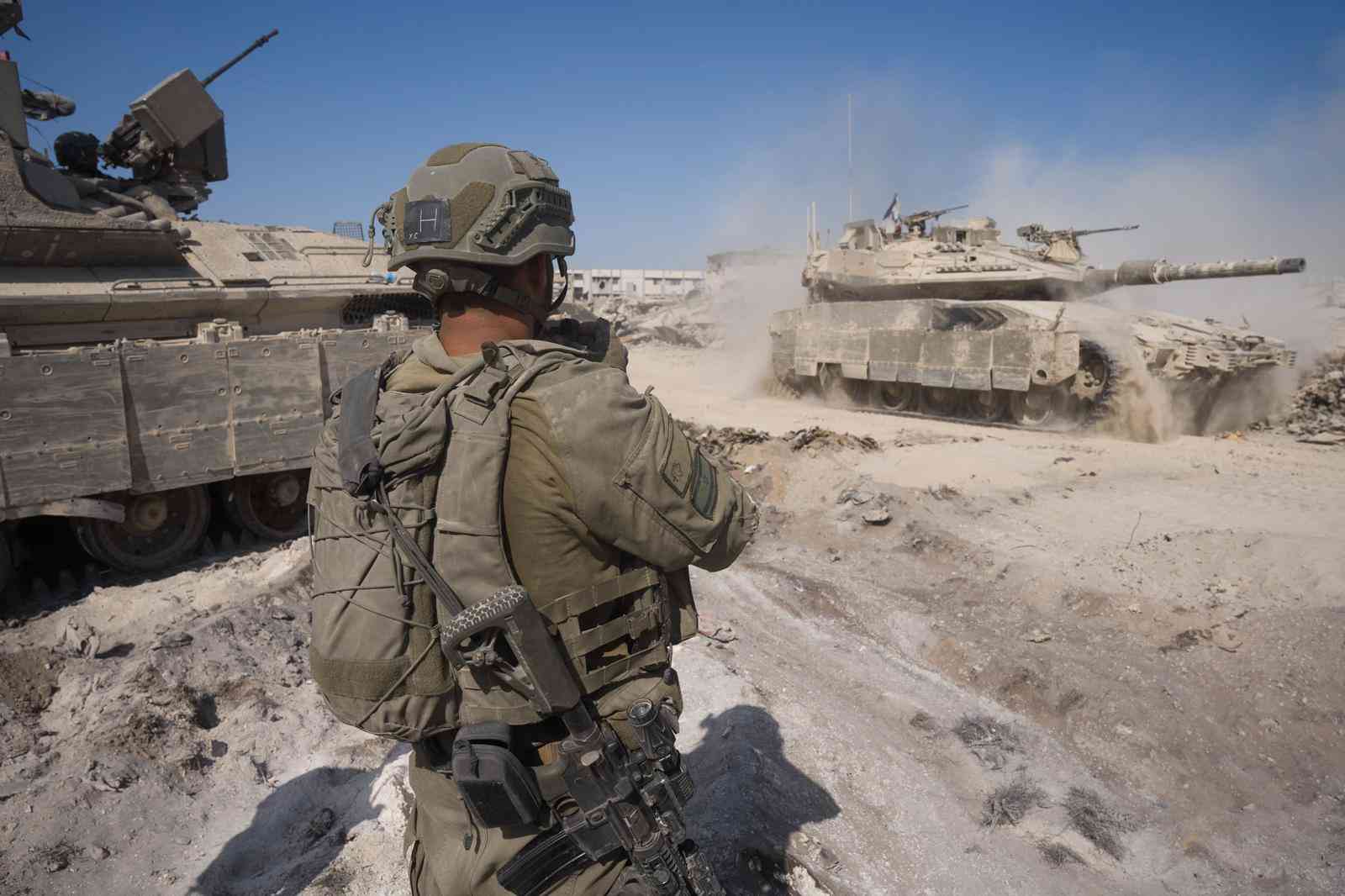 IDF forces in the Gaza Strip. background