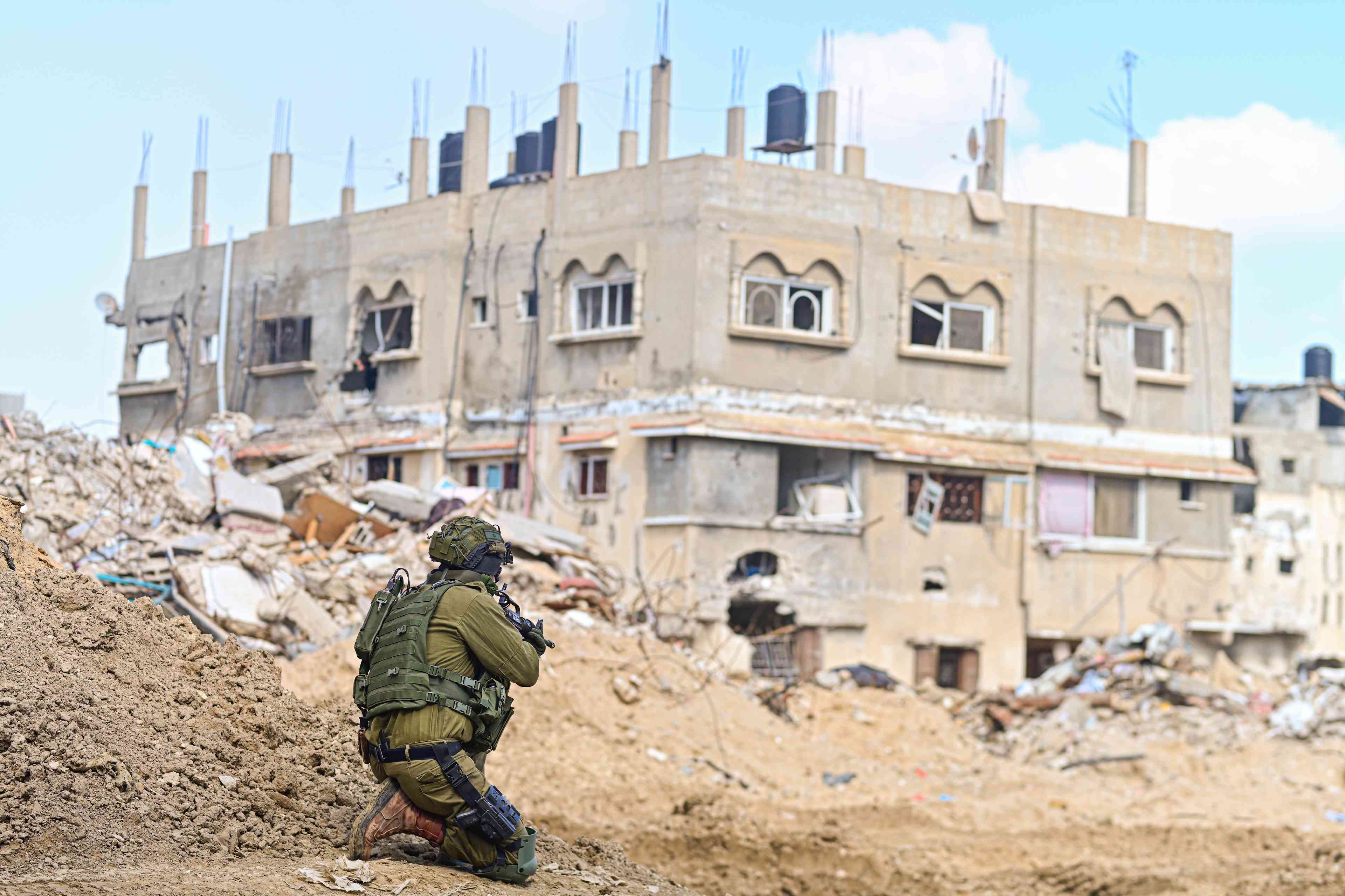 IDF fighting in Gaza background