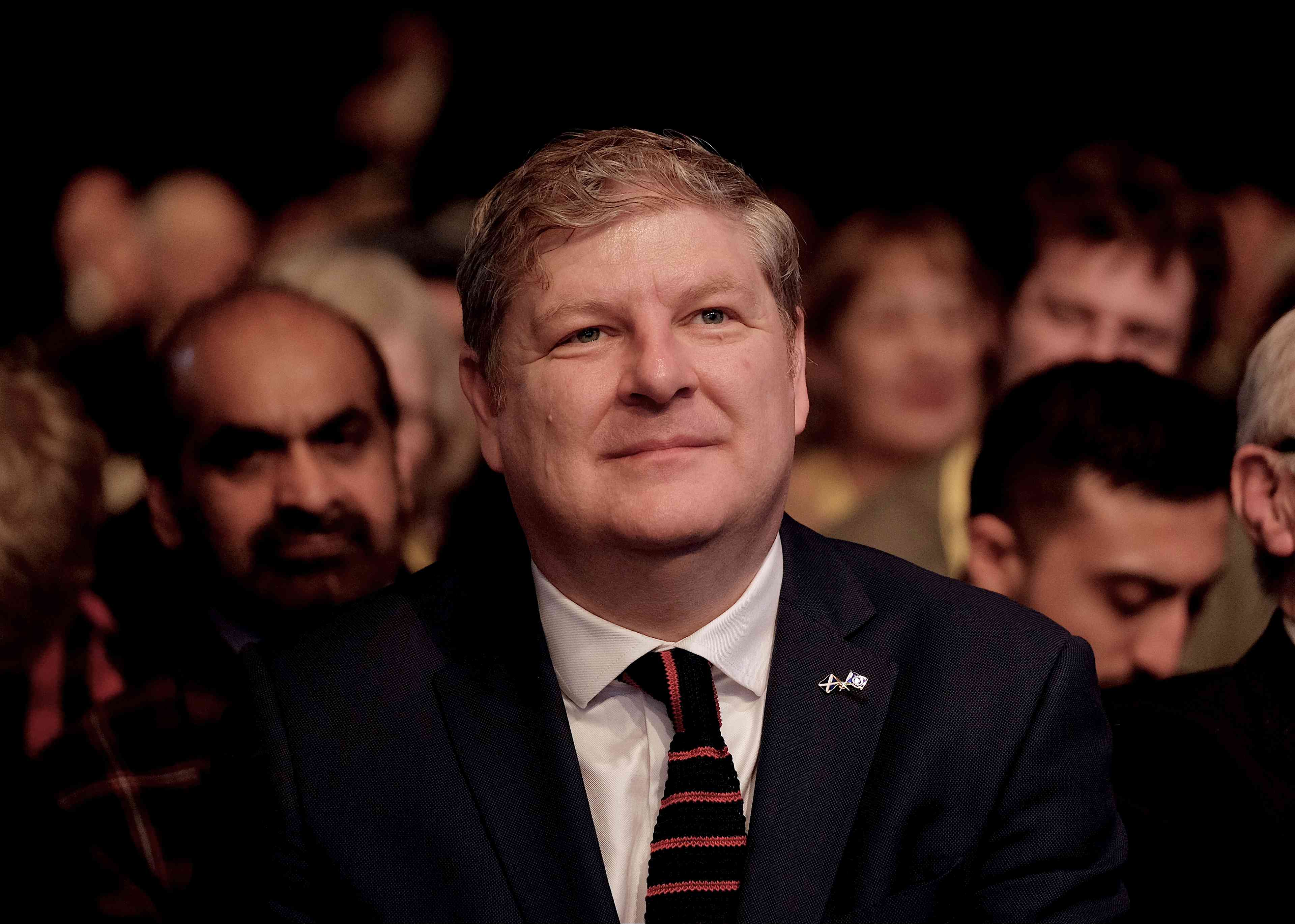 Angus Robertson background