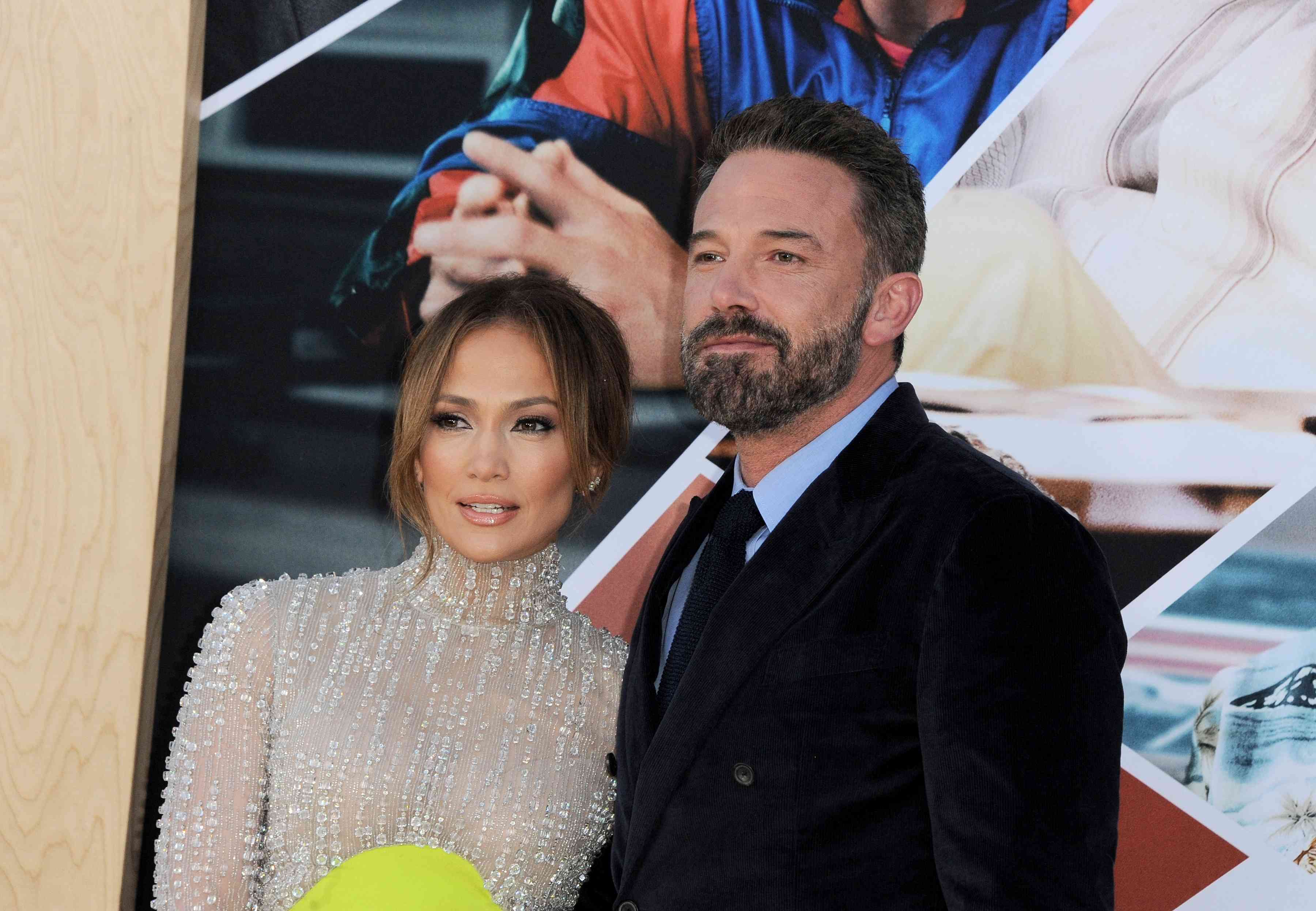 Jennifer Lopez and husband Ben Affleck background