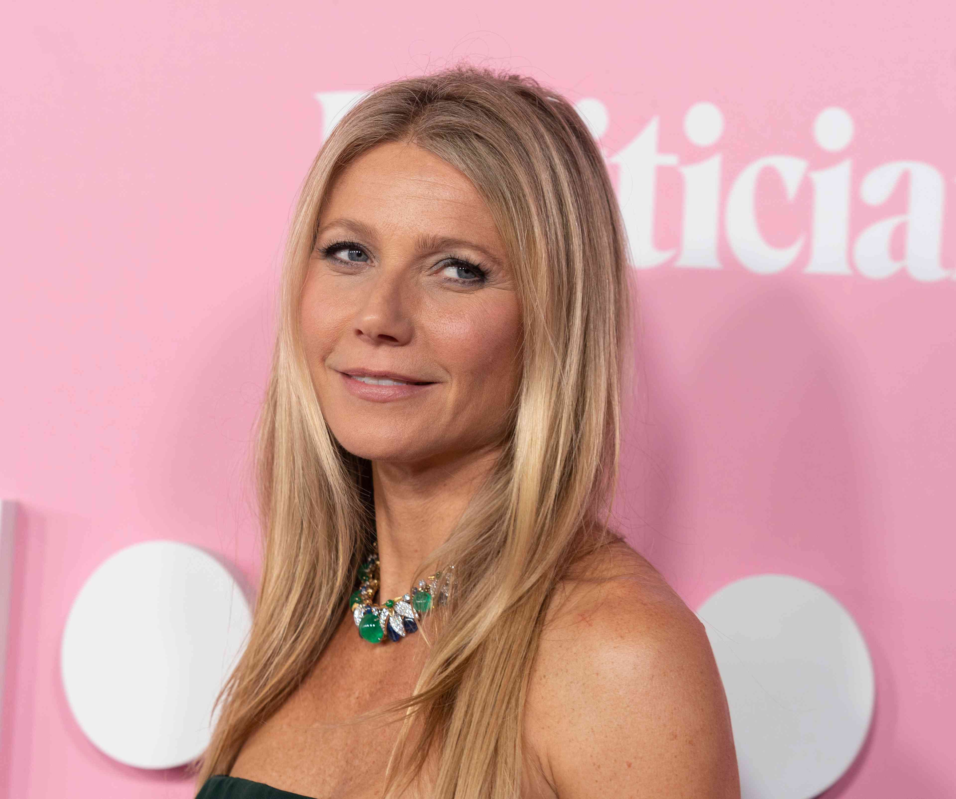 Gwenyth Paltrow background