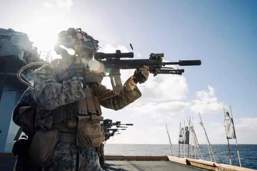 The correct way to mount your rifle scope background