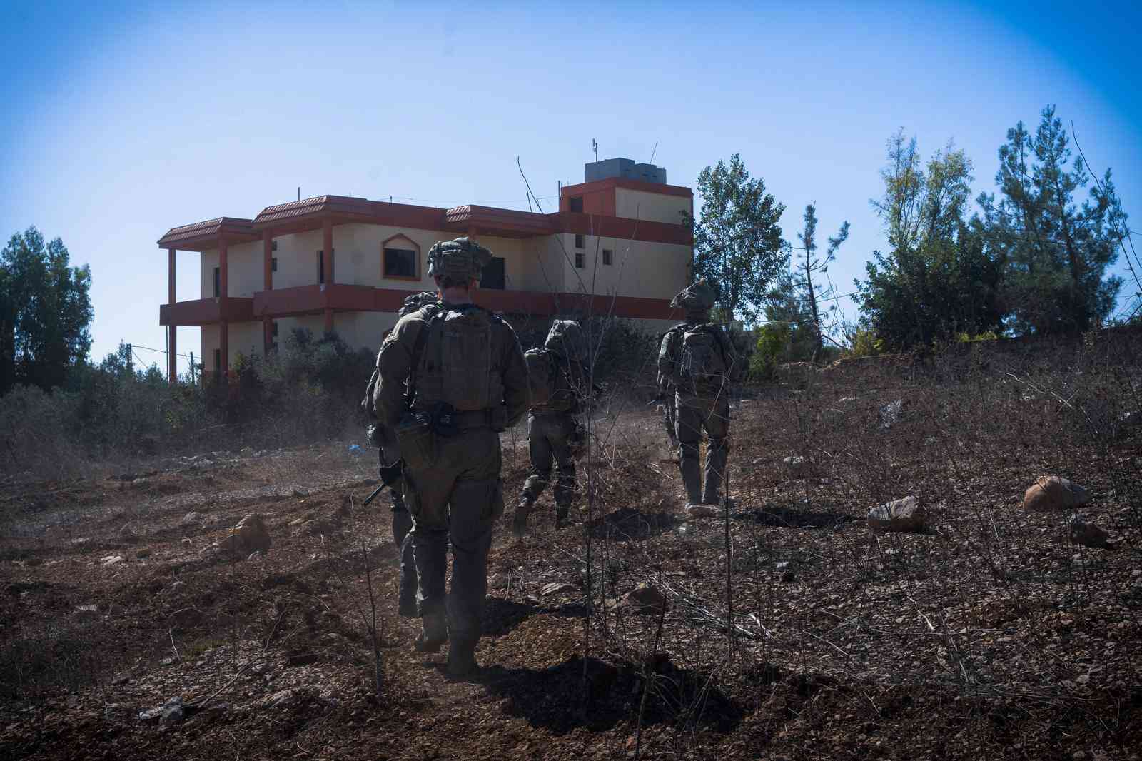 IDF forces in southern Lebanon. background