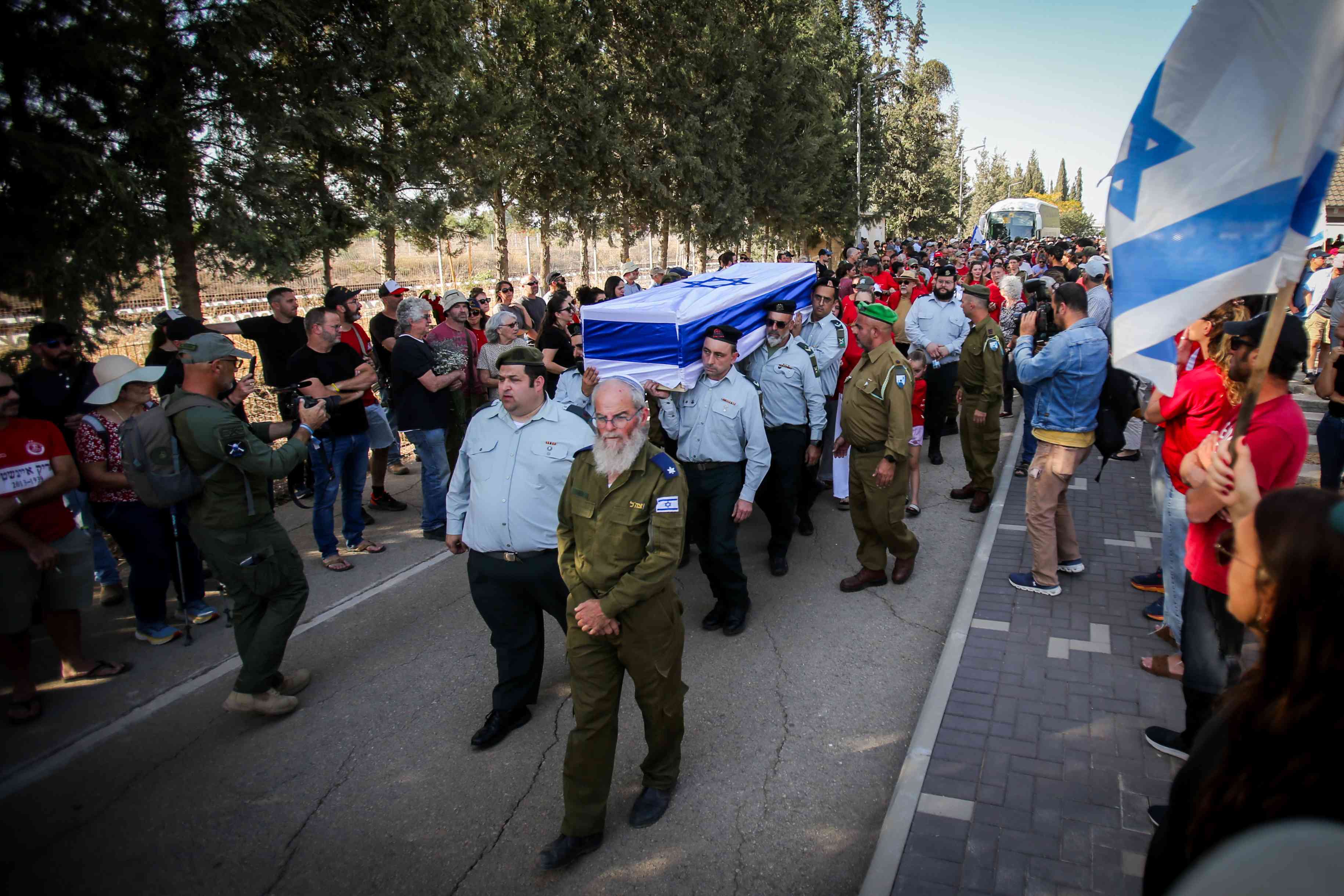 Funeral of Warrant officer (res.) Omri Lotan, at HaMesila Alternative Cemetery in Hefer Valley, on October 27, 2024. He fell in battle in southern Lebanon. background