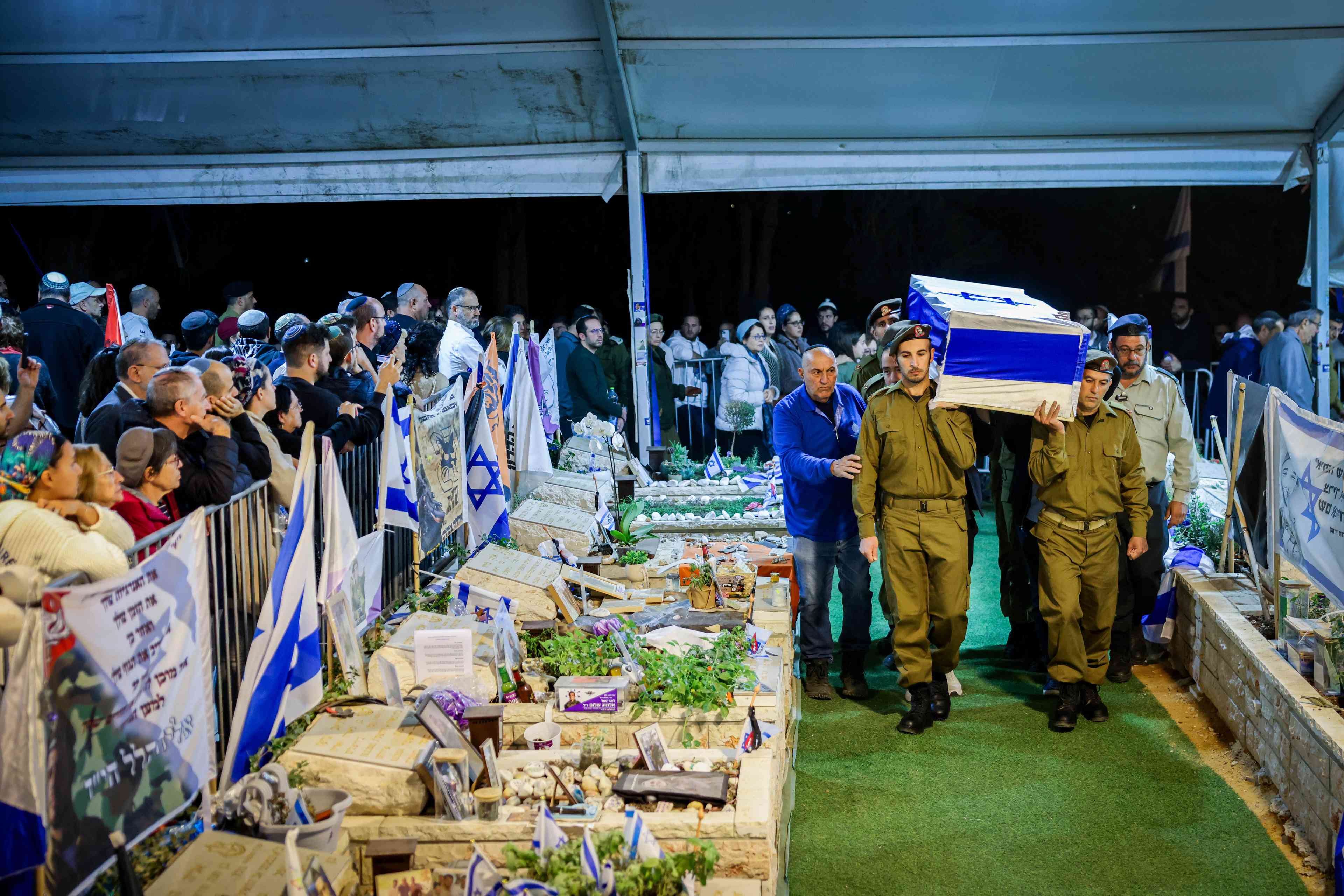 Funeral of Shmuel Harrari HY'D background