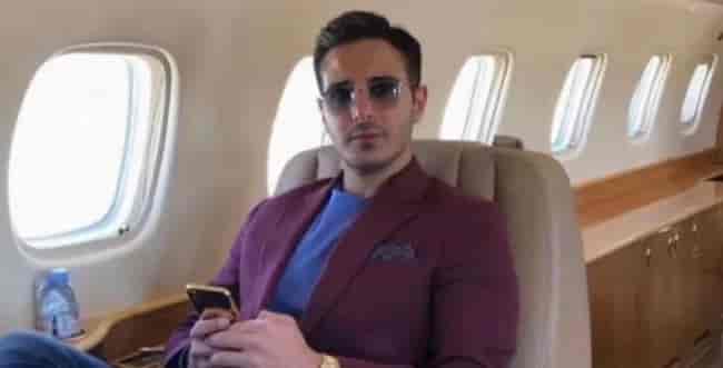 Tinder Swindler background