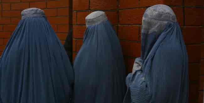 Illustrative: Muslim women background