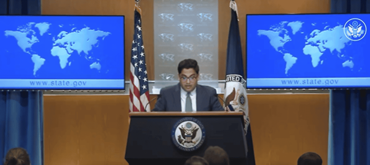 Photo: State Dept. background