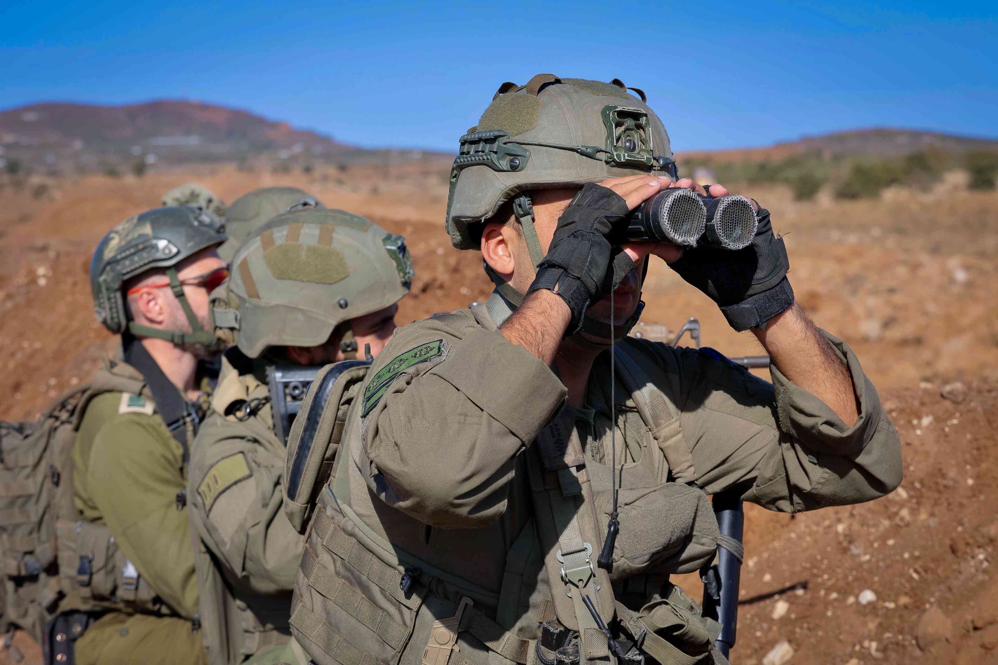 sraeli soldiers working on the border fence with Syria, northern Israel, October 18, 2024.