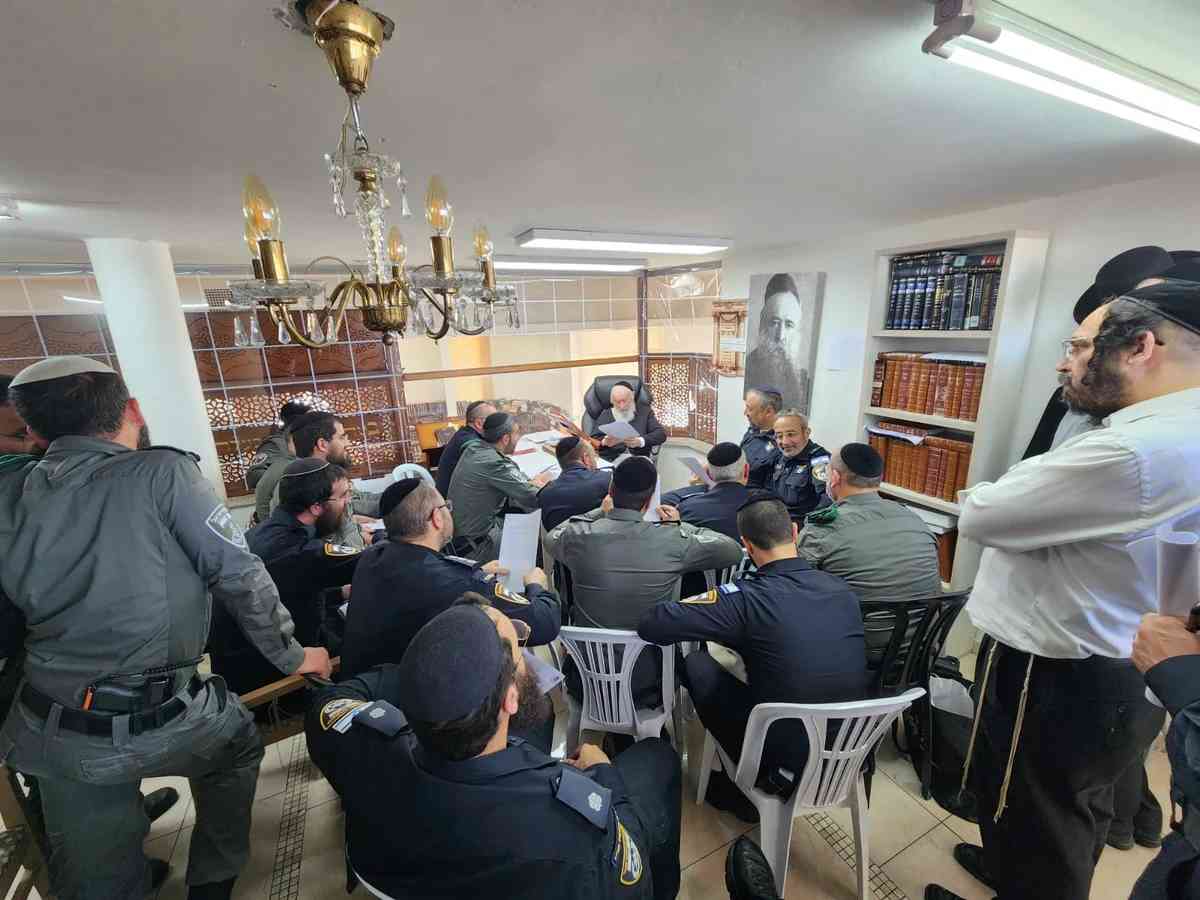 Meeting with Rabbi Zilberstein background