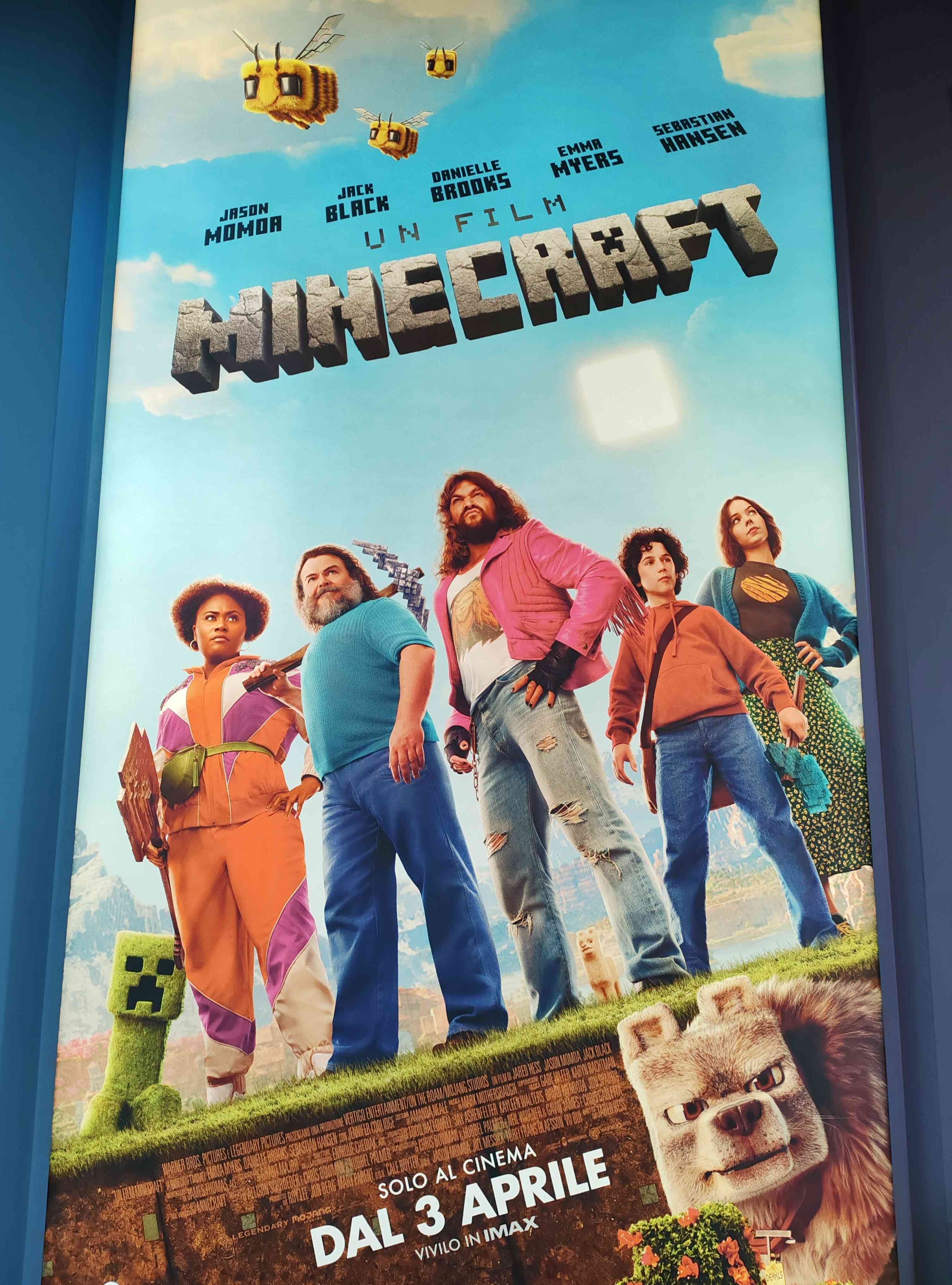 A Minecraft film directed by Jared Hess, starring Jason Momoa, Jack Black, Emma Myers, Danielle Brooks, Sebastian Hansen, Jennifer Coolidge background