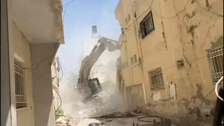 IDF demolishing home of terrorist background