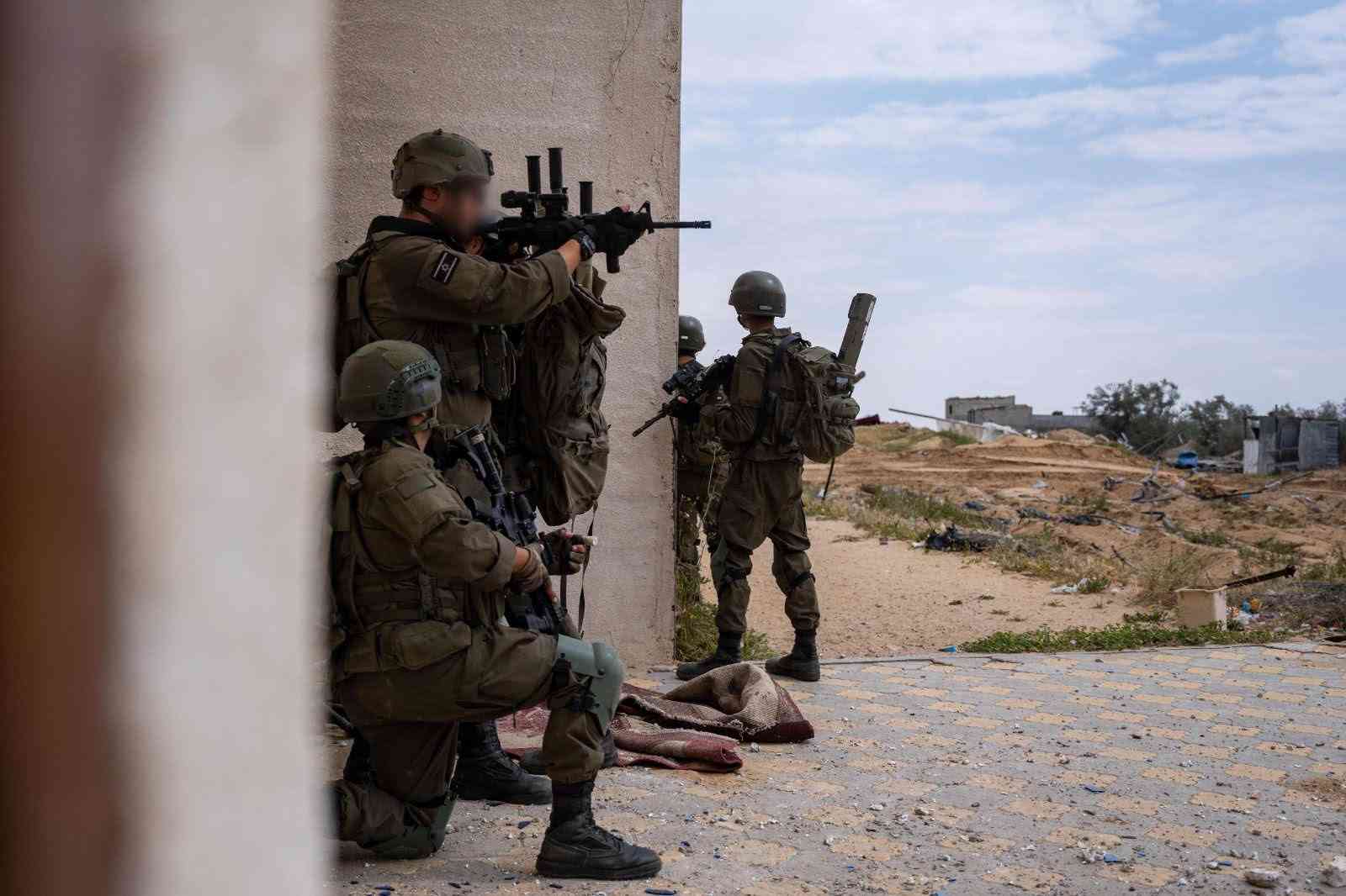 IDF operating in Gaza background
