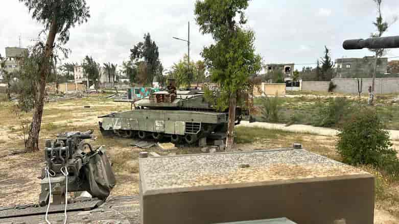 IDF operating in Gaza background