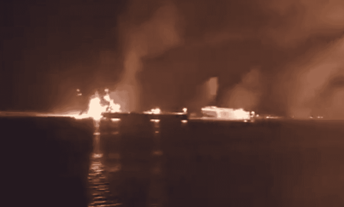 US attack on the Houthi-controlled fuel port background