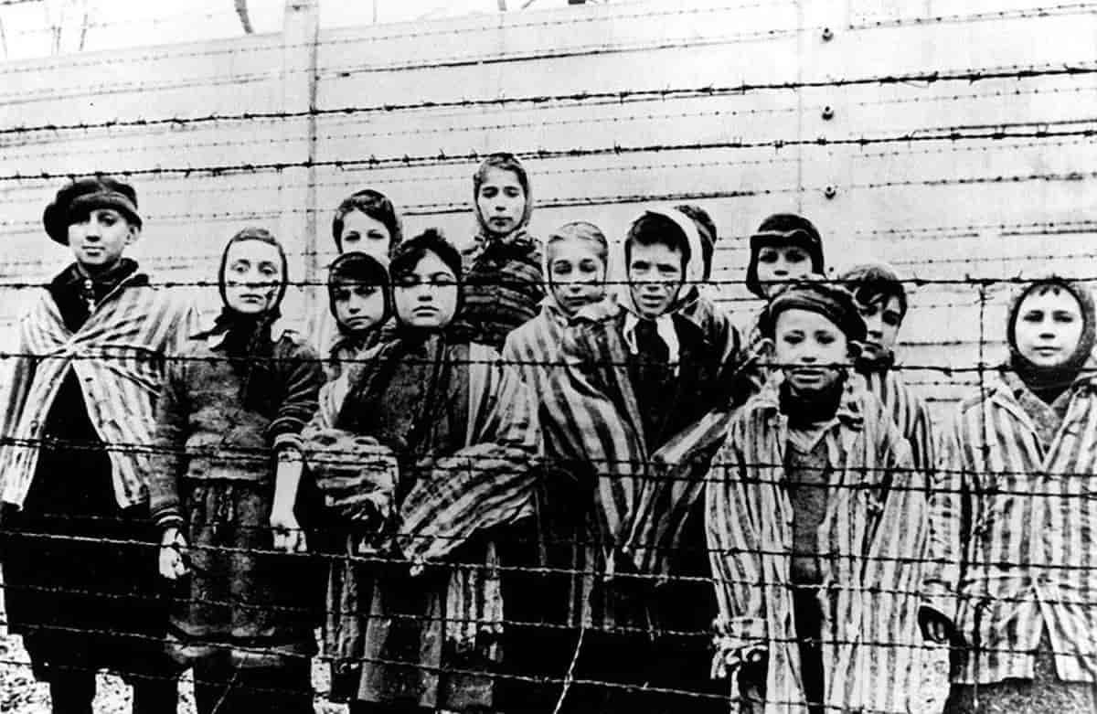 Tommy Schwarz, on the extreme left. background
