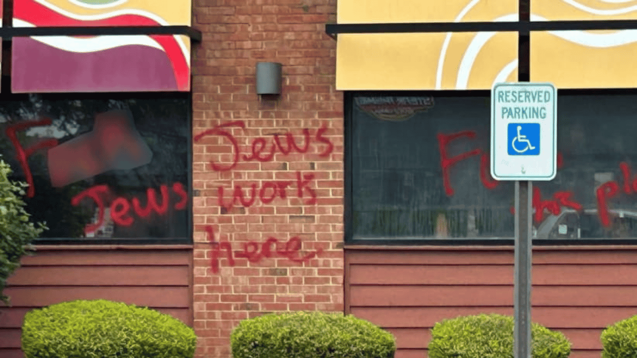 Photo from the scene at Applebee's restaurant background