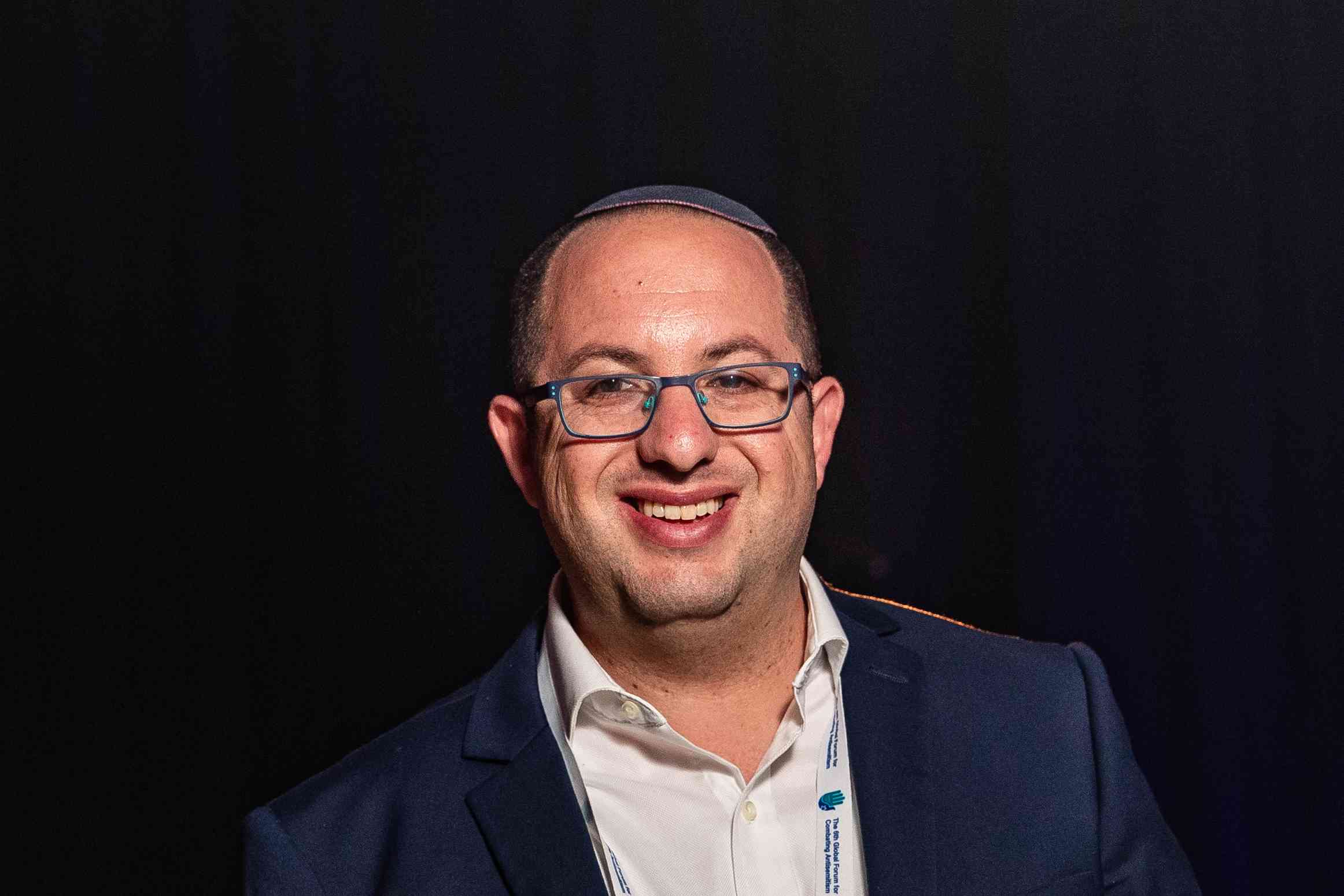 Zvika Klein. background