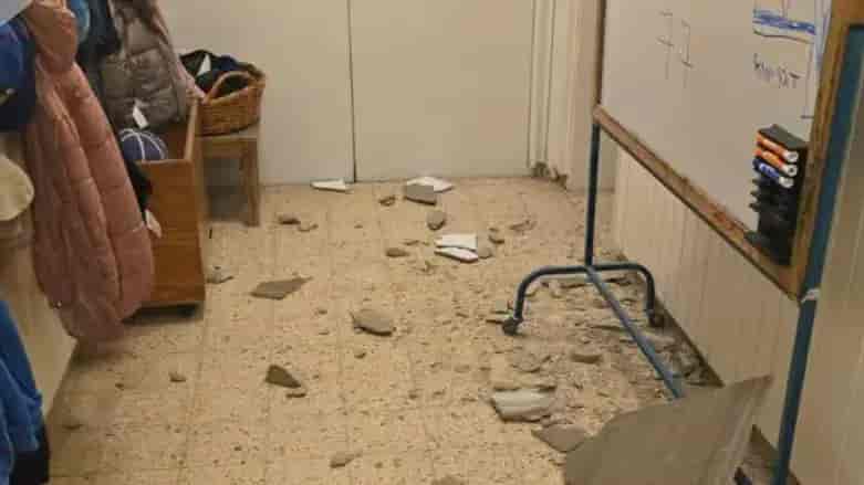 Interception fragments in Mishmar Ha'emek preschool background
