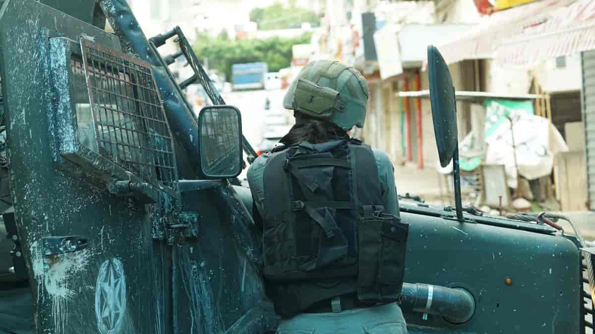 Weapons found in Police bust in Nablus background