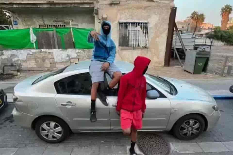 Criminal youth related to the SSQ gang background
