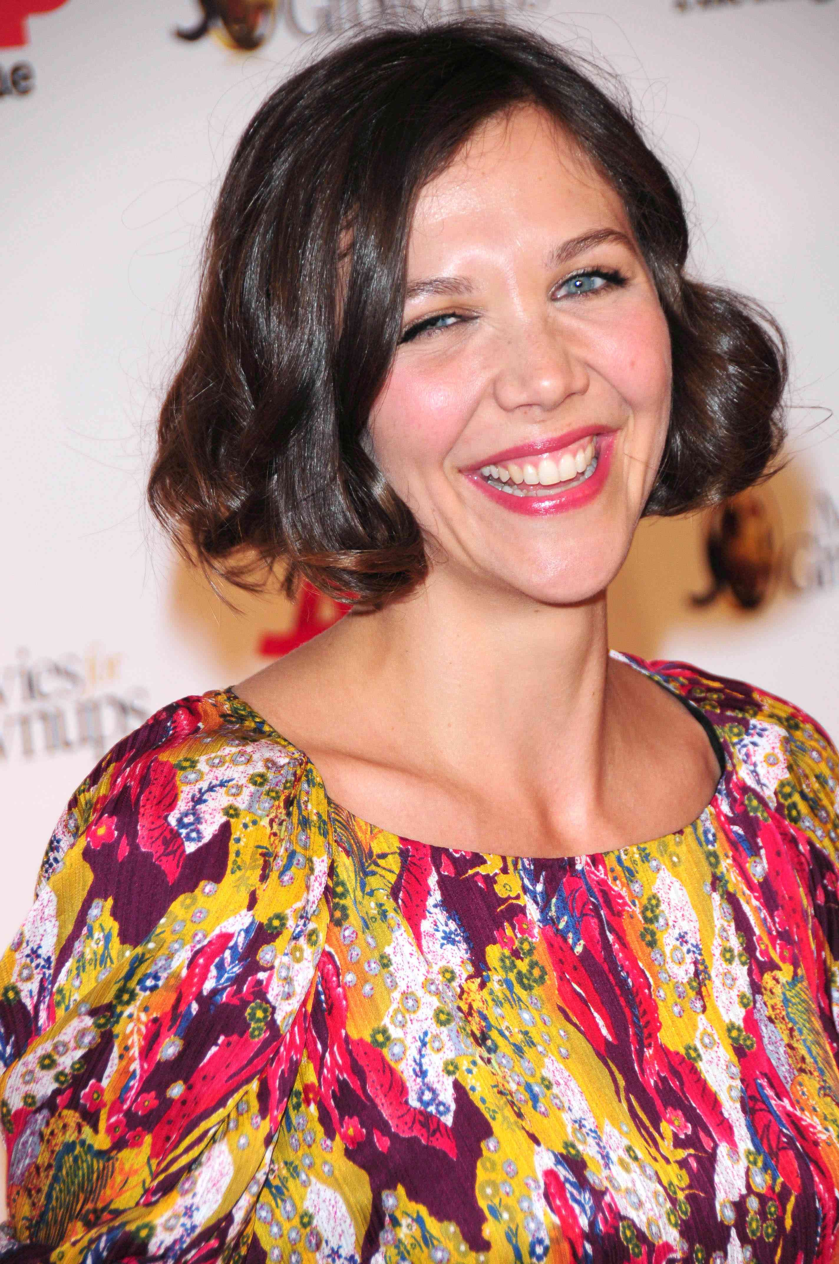 Maggie Gyllenhaal background