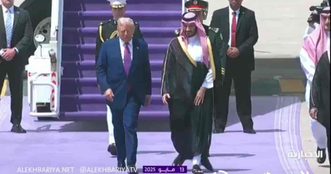 Donald Trump with Muhammad bin Salman background
