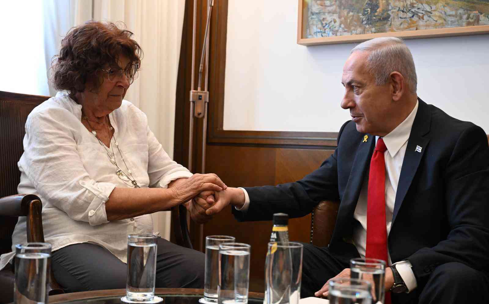 Nadia Cohen meets with PM Netanyahu background