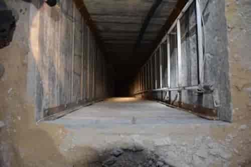 Terror tunnel background