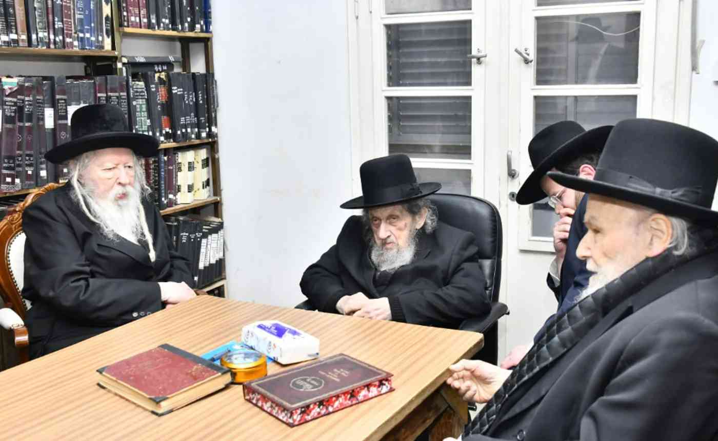 Meeting of the Charedi Gedolim. background