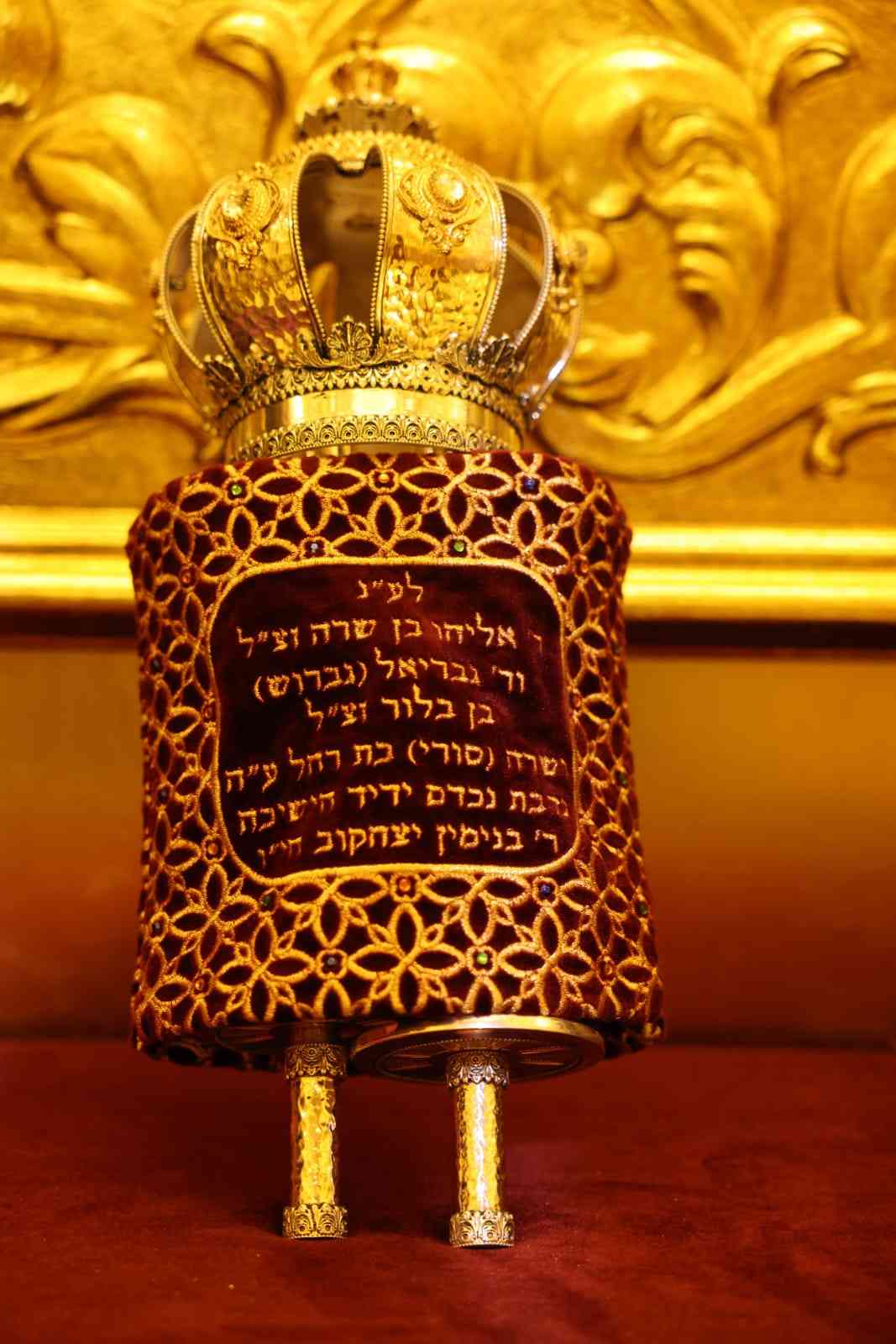 ChatGPT said: Inauguration of the world’s largest and most magnificent Holy Ark at Ateret Shlomo background