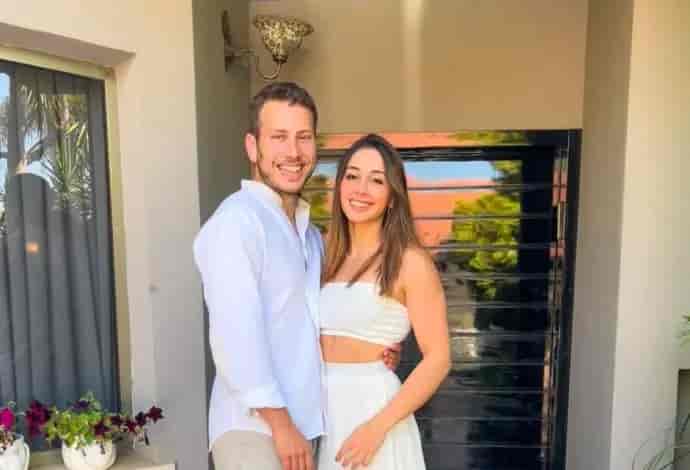 Avner Netanyahu and his soon to be wife background