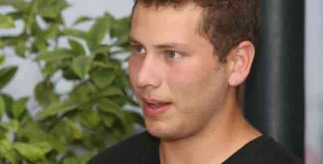 Avner Netanyahu. background