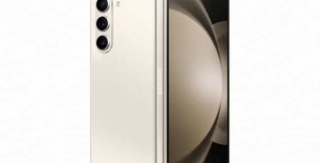 Folded in your pocket: Samsung's new smartphones have been revealed