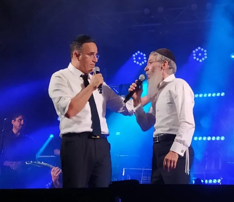 Showing unity to the people, Fried and Shwekey Showing unity to the people, Fried and Shwekey