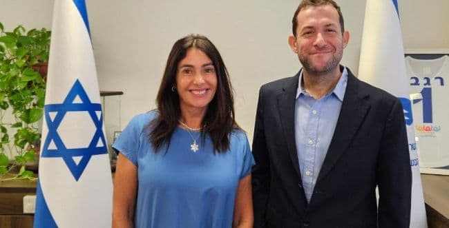 Regev and Dagan summarizing the promotion of the road construction