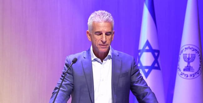 Head of the Mossad Dedi Barnea at the memorial ceremony
